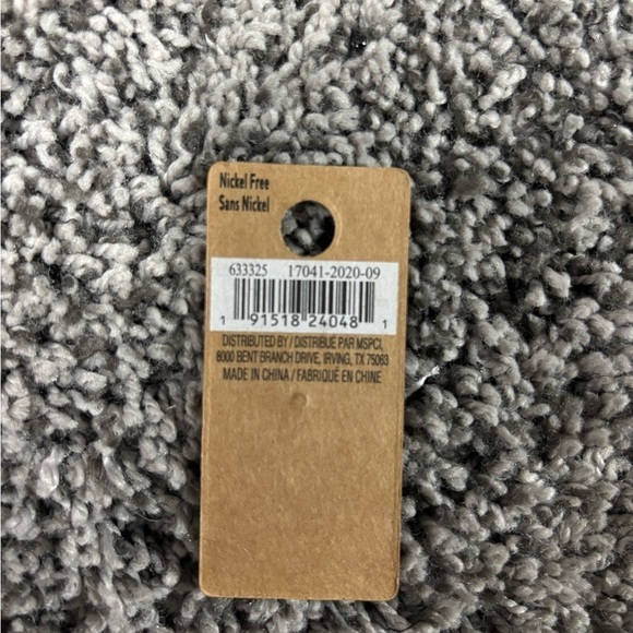 NEW rose gold plated plaque or rose charms - Picture 2 of 2